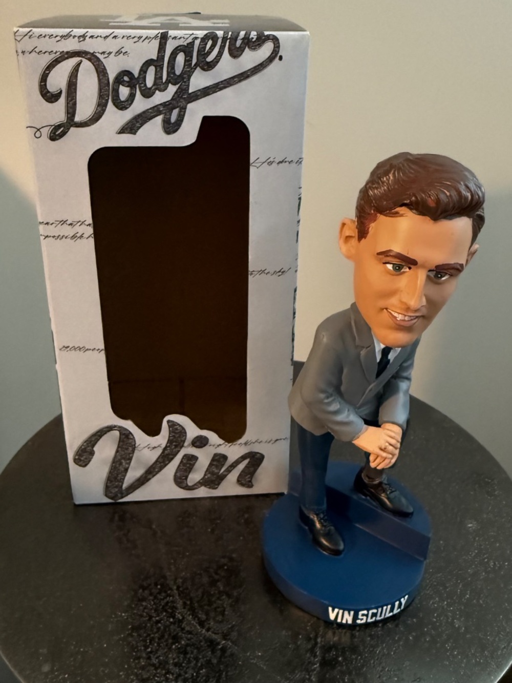 Vin Scully Dodgers Bobblehead Broadcaster Tribute SGA With Original Box - Picture 2 of 8